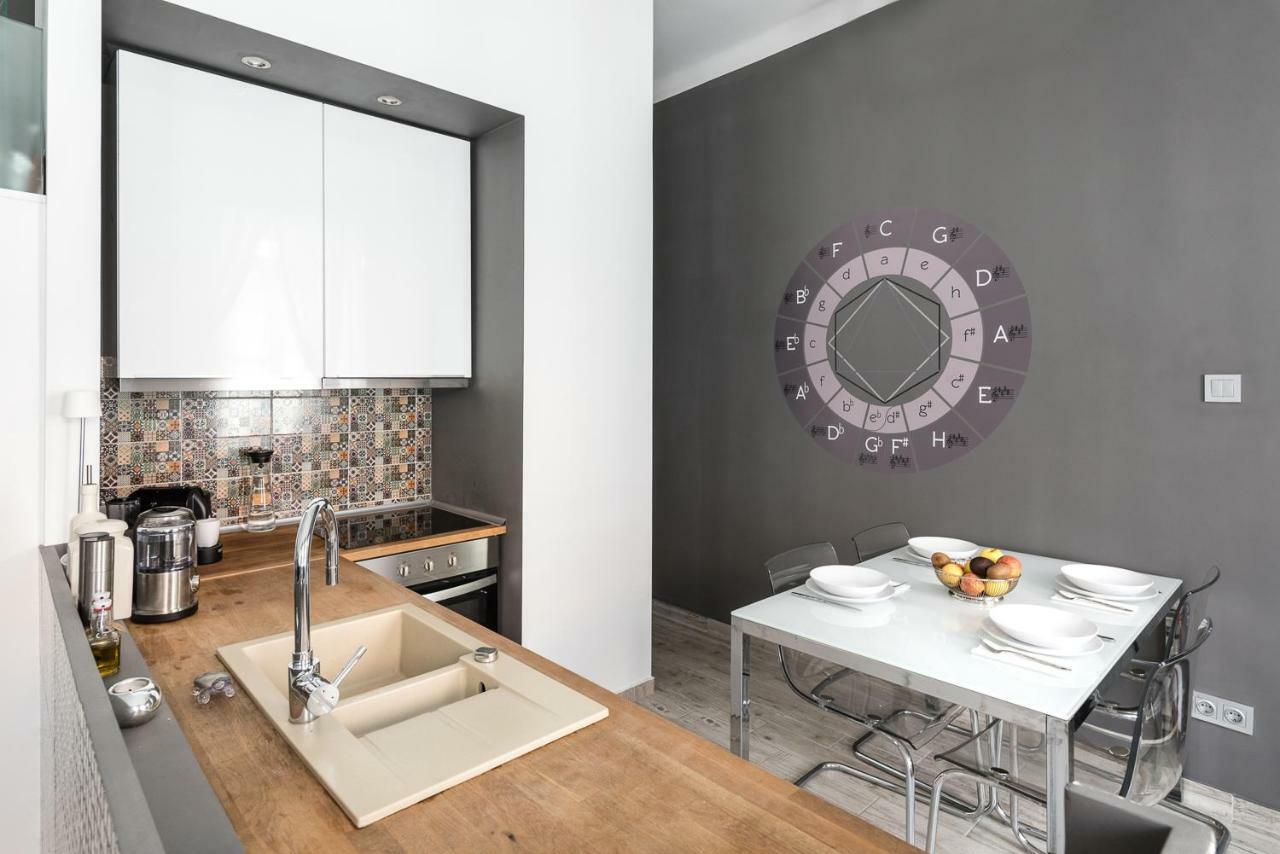 Elegant Apartment Budapest Bagian luar foto